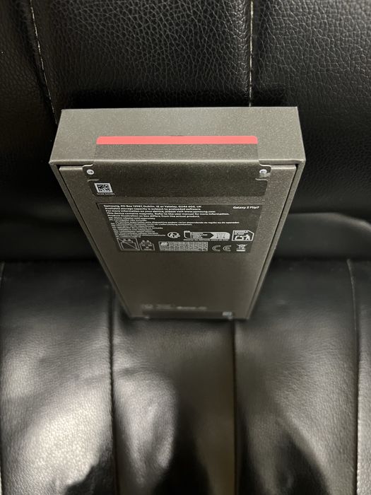 Samsung Z Flip 7 / 512 GB CoralRed НОВ !!!