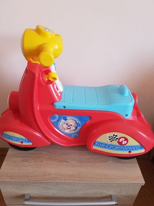 Детска количка за бутане с крачета