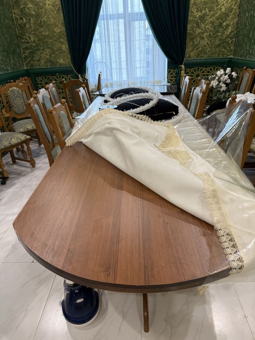 Стол , стулья в комплекте