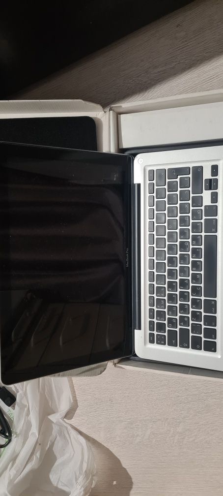 Apple macbook pro 13"