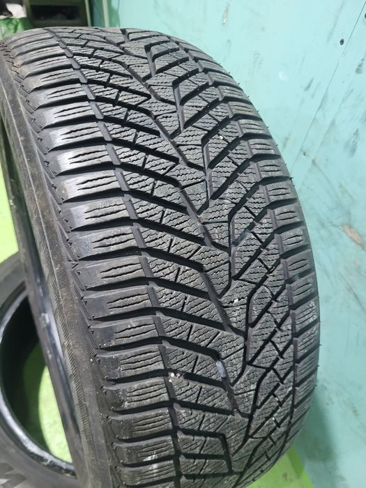 2 бр зимни 245/50/18 Yokohama