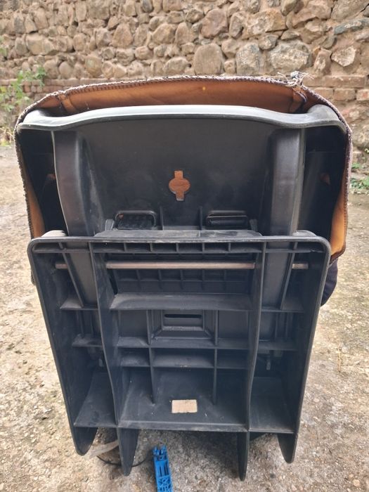 Продавам столче за кола от 2-6г