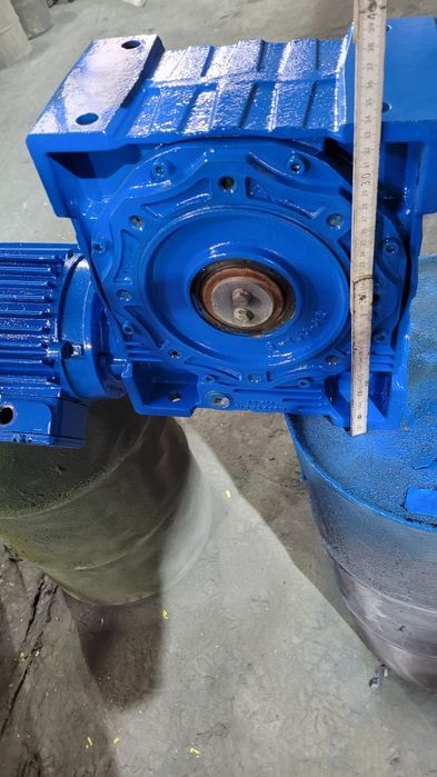 motor 1.5 kw cu reductor forta melcat turatie rotatii 16 rpm ture lant