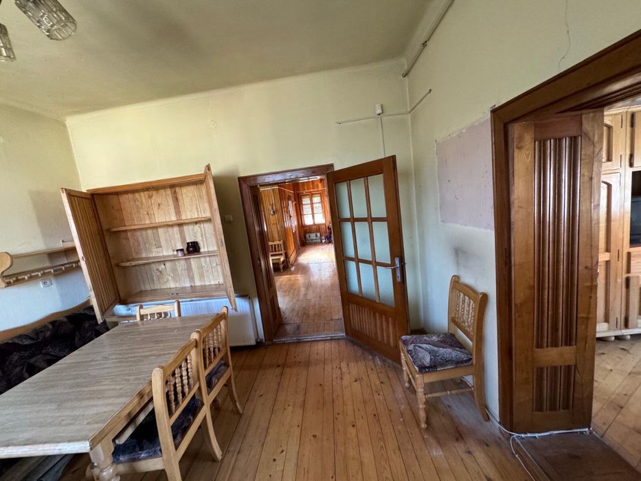 Vand Casa,cu toate utilitatile si dependintele necesare