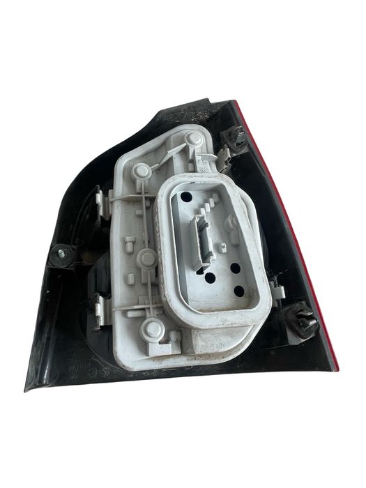 Stop stanga spate VOLKSWAGEN POLO 9N_ 2001 - 2012 6Q6945059G