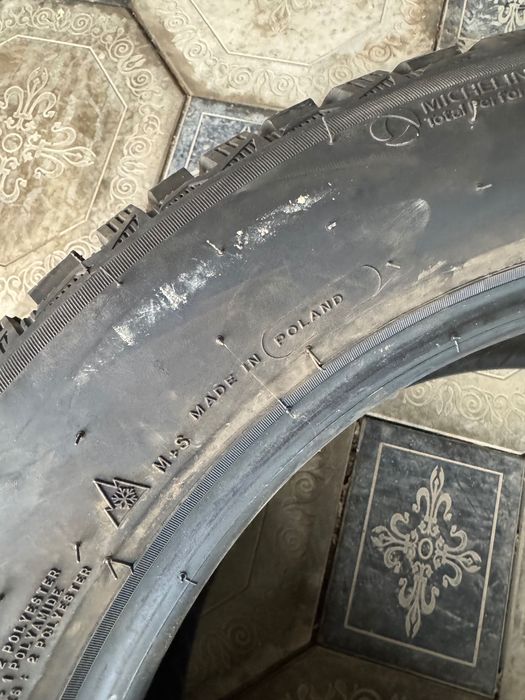 Зимние шины Michelin R18 235/55 с шипами
