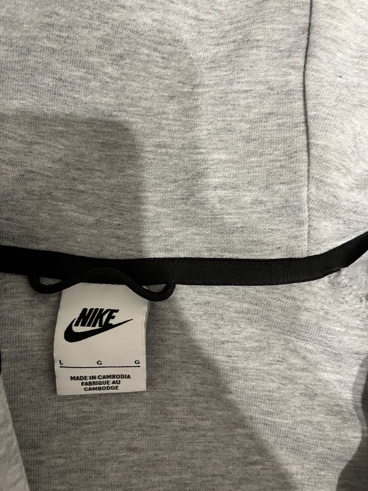 Nike tech fleece femei