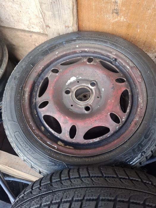 Vand 2 roti R 15 smart fata cu anvelope 145 65 15 kumho iarna