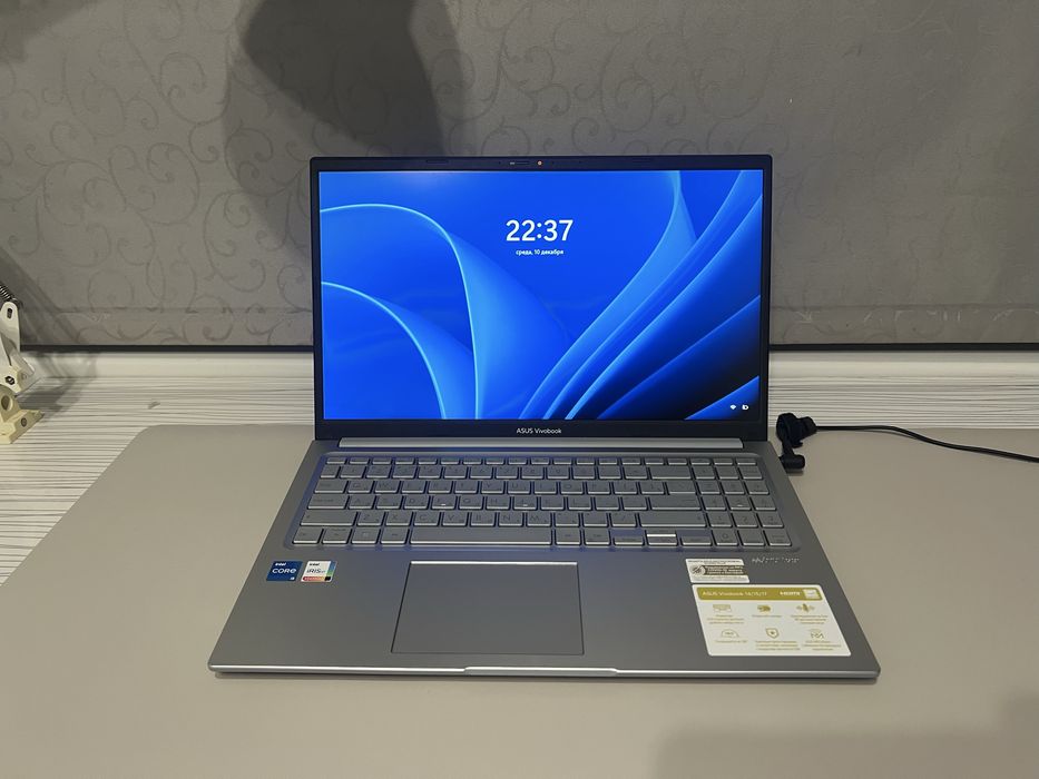 Asus vivobook 15
