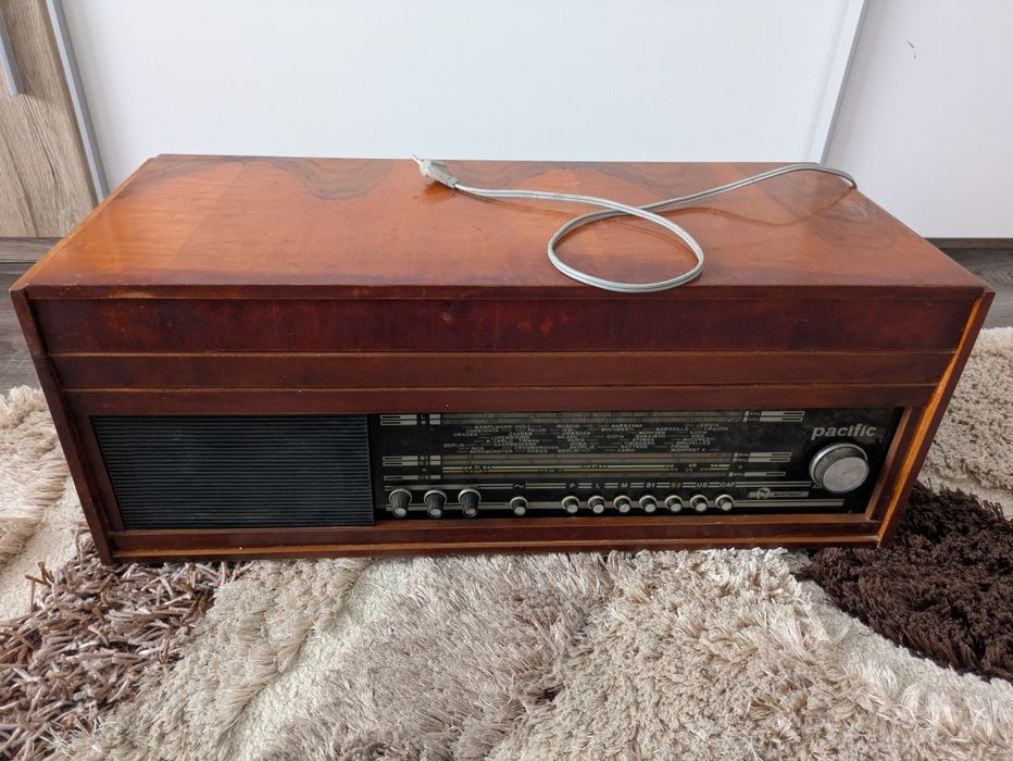 Vând radioreceptor pacific