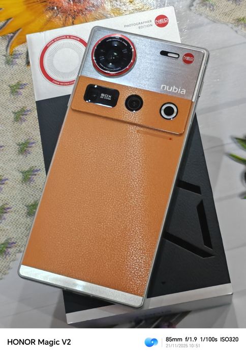 ZTE Nubia Z70s Ultra 5G - 512 GB /16 GB Ram /  Antique Brown