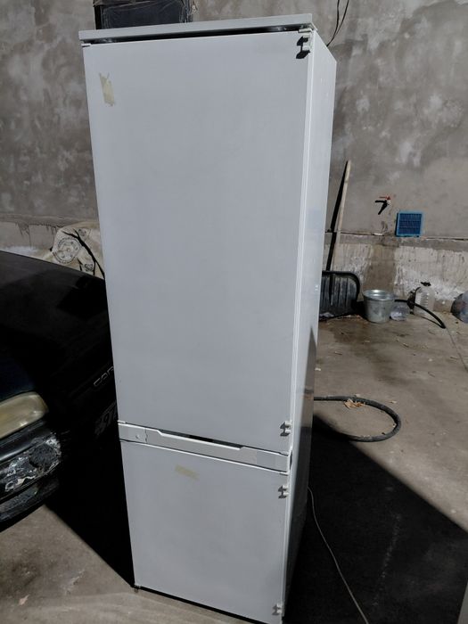 Холодильник стройный рабочая Доставка есть