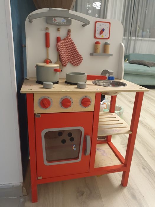 Bucatarie din lemn pentru copii