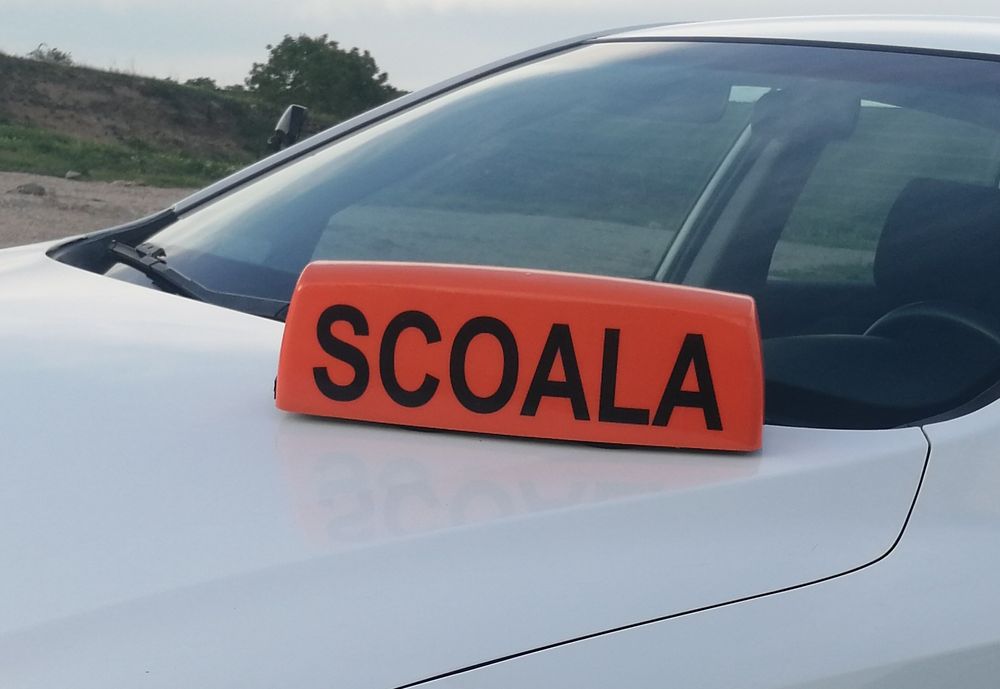 Instructor auto București