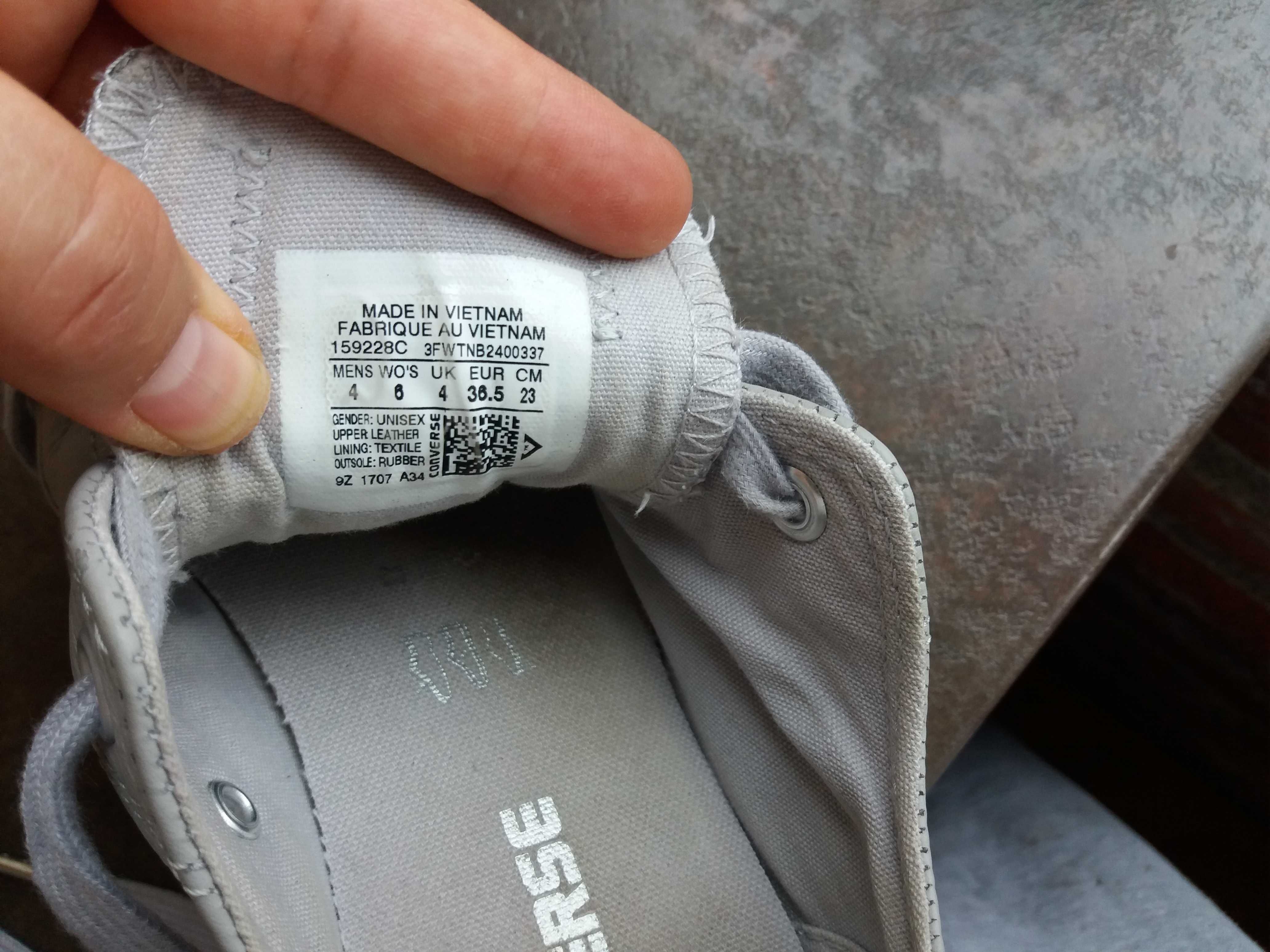 детски кецове,кожени гуменки,спортни обувки,маратонки,Converse,ном36,5