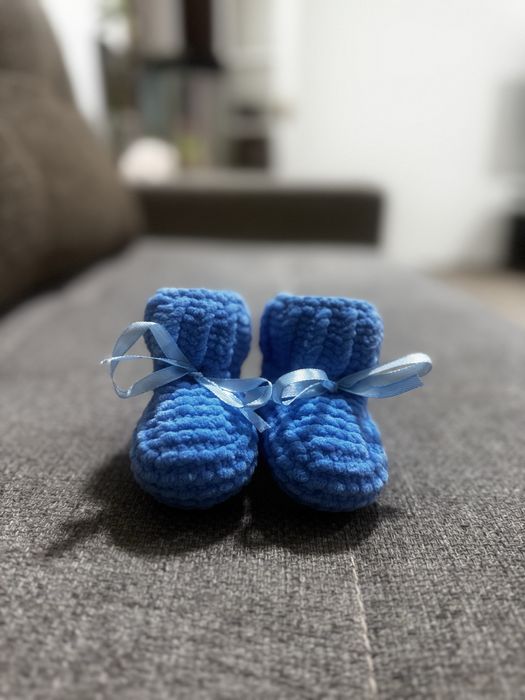 Детские вязаные пинетки