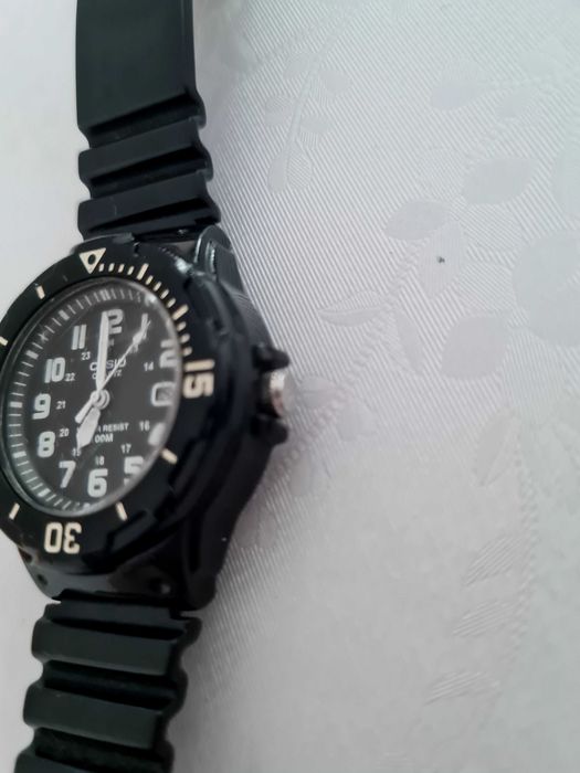 Детски часовник Casio, перфектен
