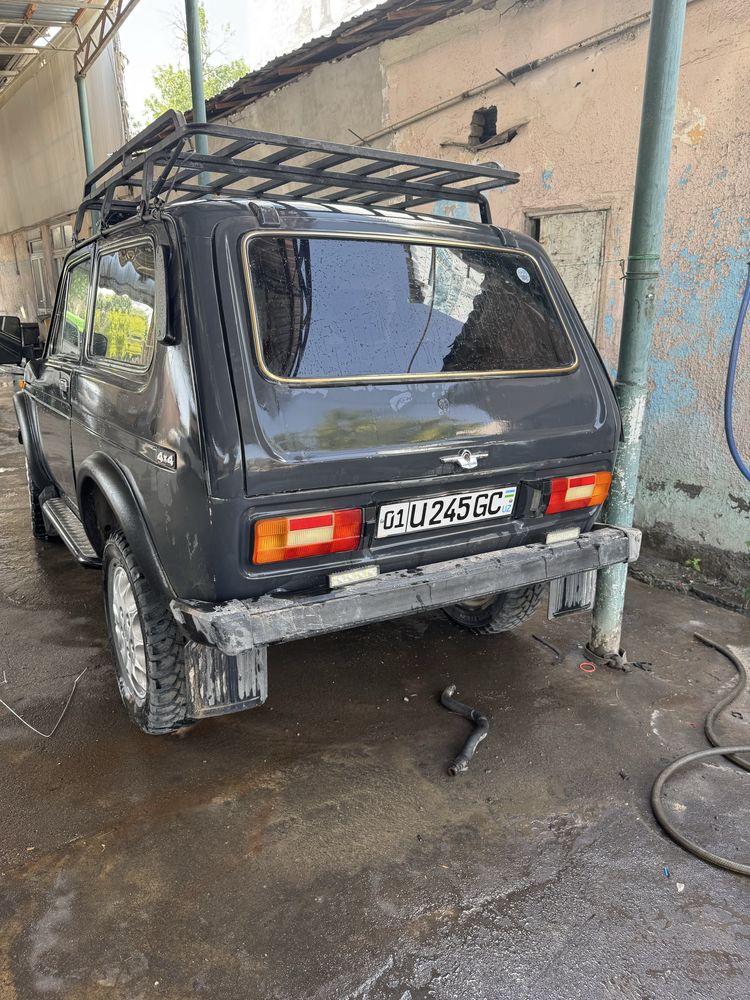 Продаю Ниву в хоршем сострянии
