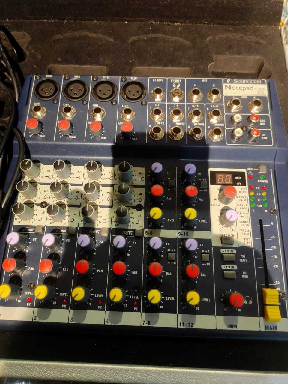 Пульт Soundcraft NotePad 124 FX+радиомикрофоны Sennheiser
