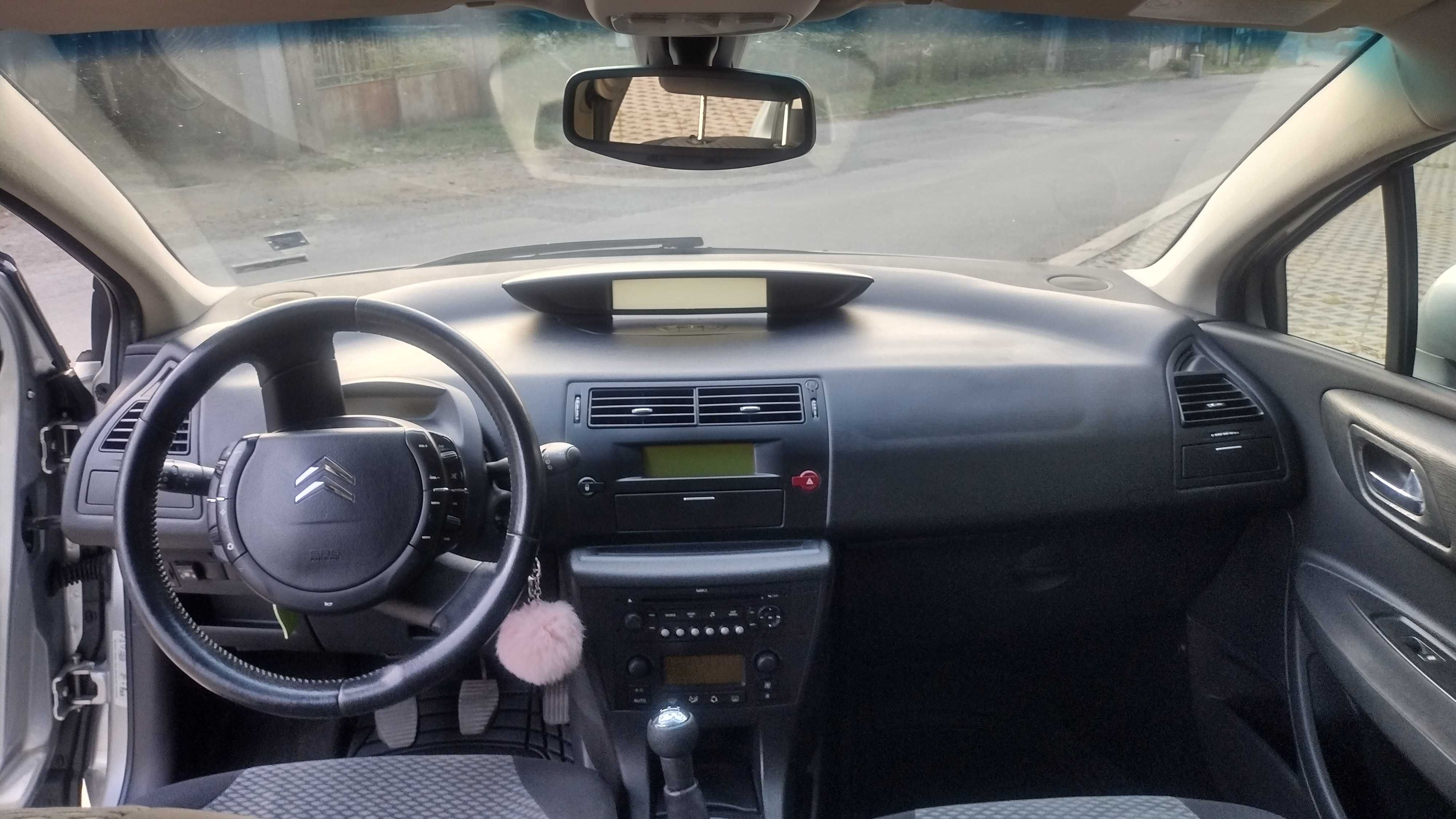 Citroen C4  1.4 Бензин/Газ- 2007г