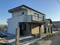 Vila de lux, 220 mp, la cheie, Dezmir