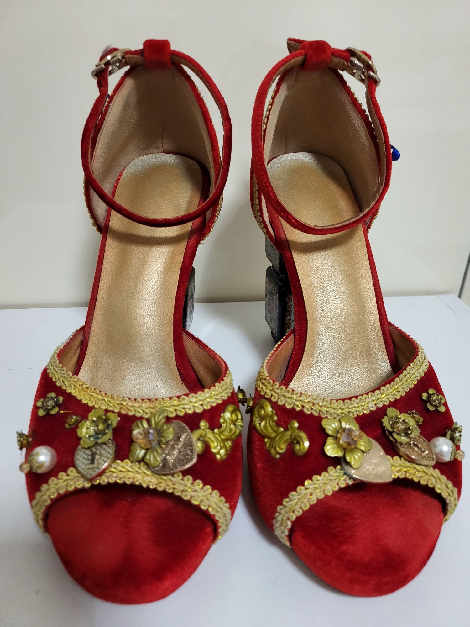 Sandale rosii vintage,  catifea,  piele naturala toc 10 cm