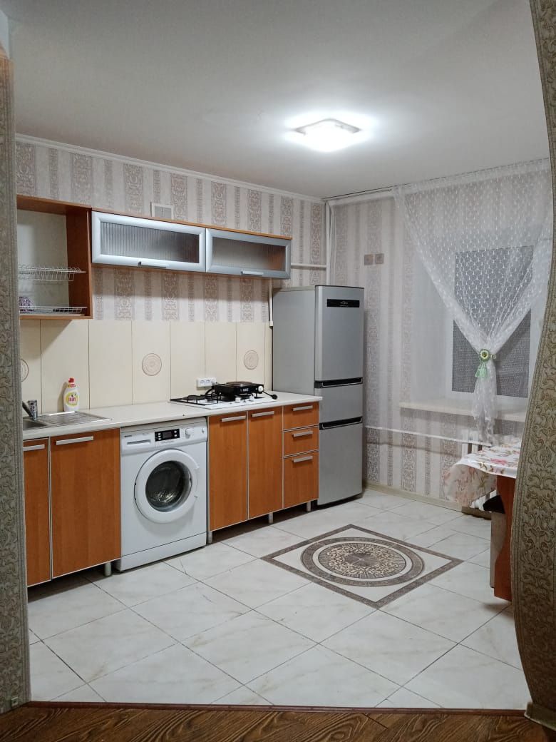 1 комнатную в центре с интернетом, посуточно , по часам