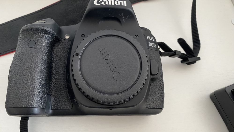 Canon 80d в отличном состоянии.