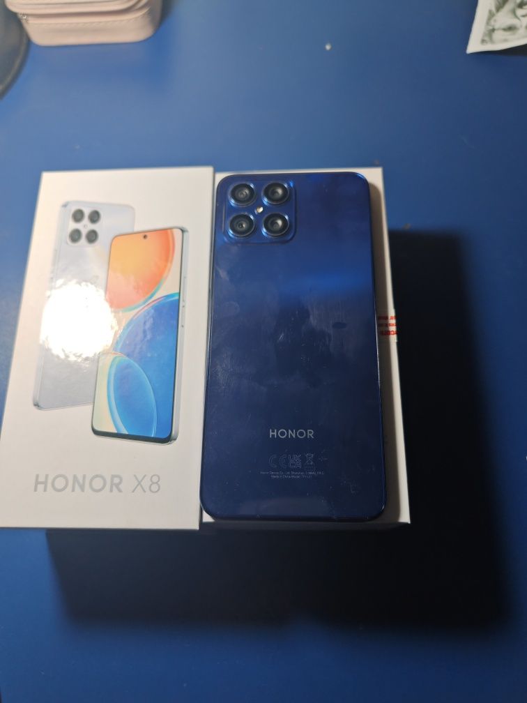 Смартфон Honor x8