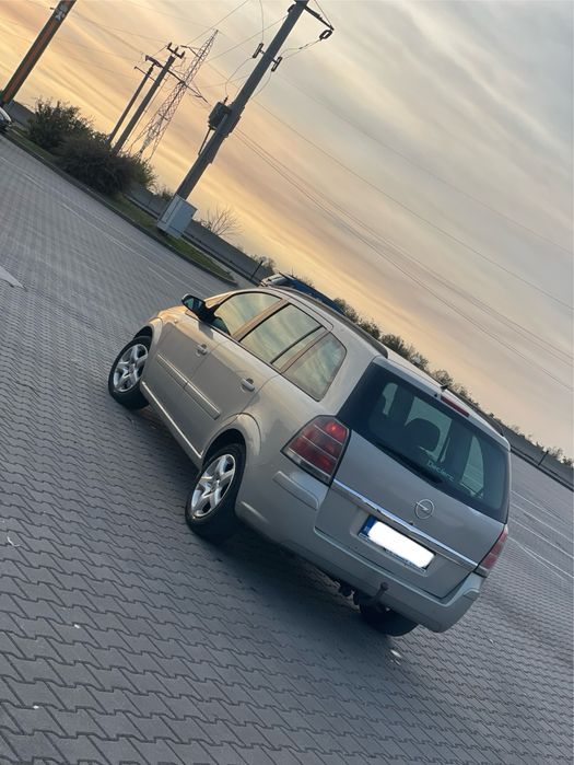 Opel zafira 1,9 d  7 locuri