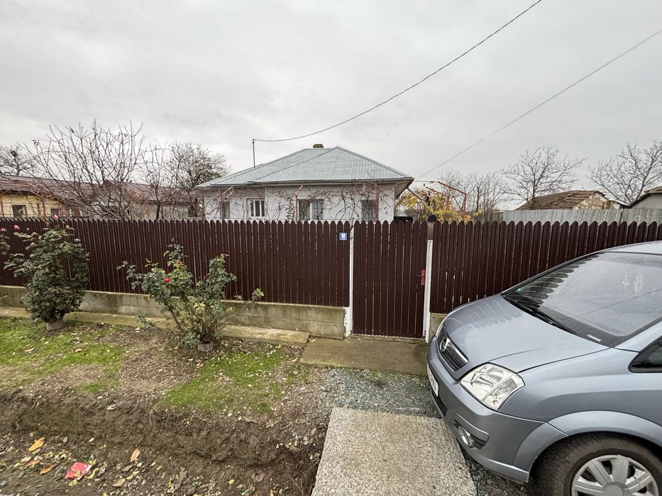 Casa de vanzare Sărățeni