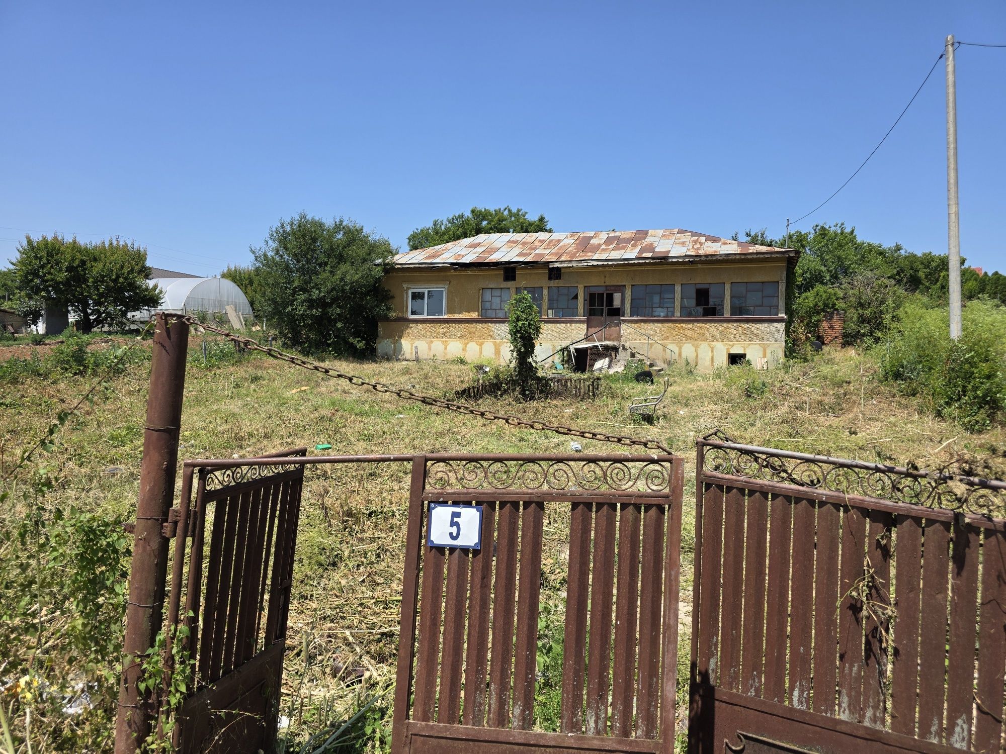 Casa cu teren 940 mp, utilitati, Adunatii Copaceni – aproape Bucuresti