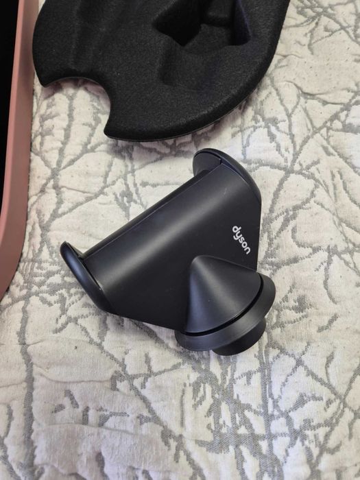 Dyson сешоар * Чисто нов, просто разопакован *