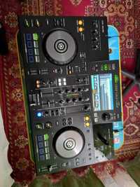 Продам DJ контроллер