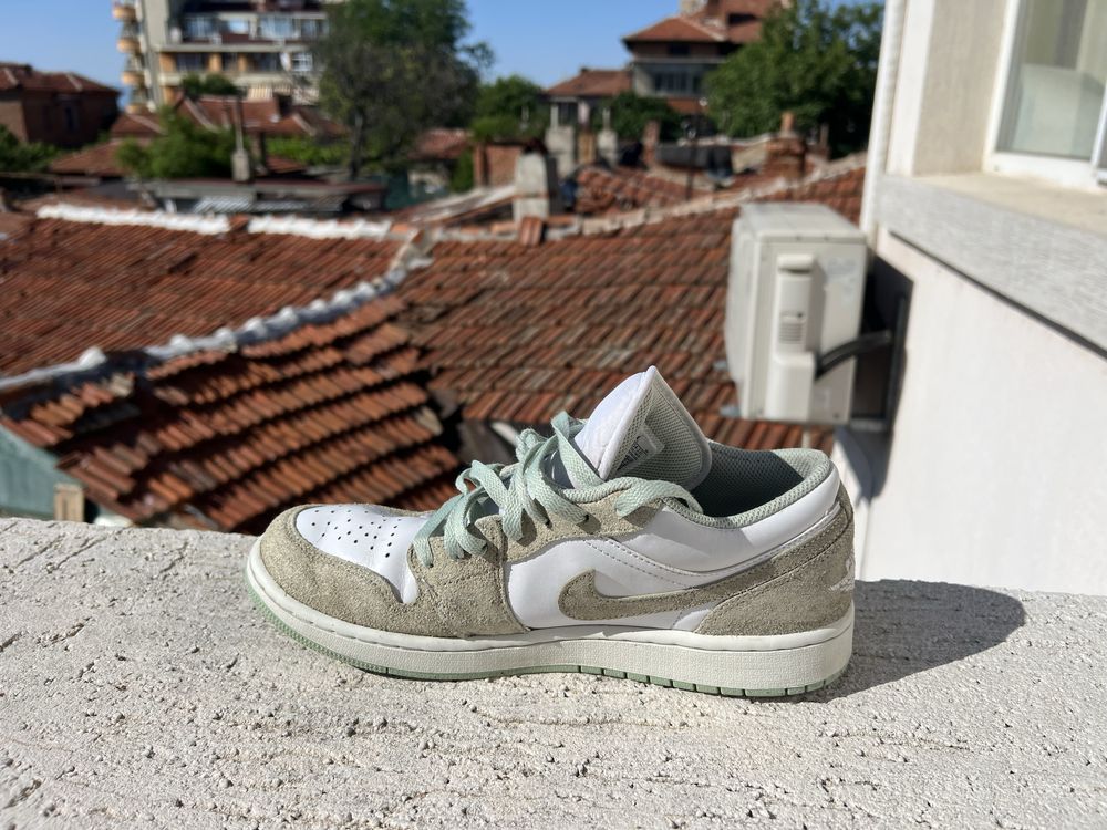 Jordan 1 Low SE Retro 43