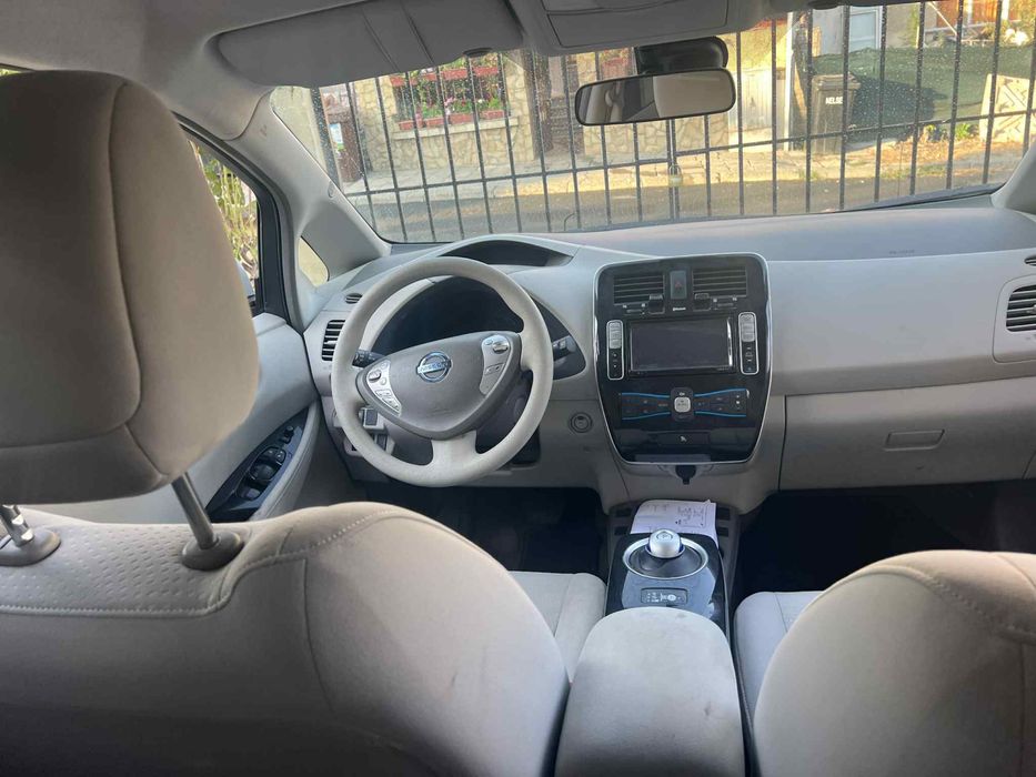 Nissan Leaf 2011