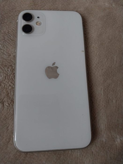 Продам айфон 11