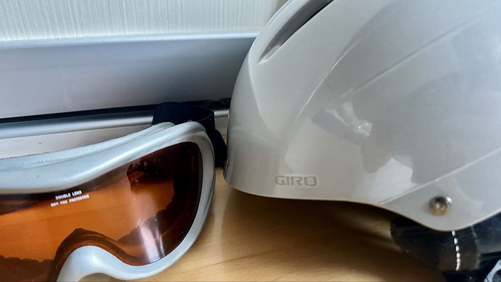 Casca ski snowboard Giro 49 52 cm reglabila cu ochelari copii juniori