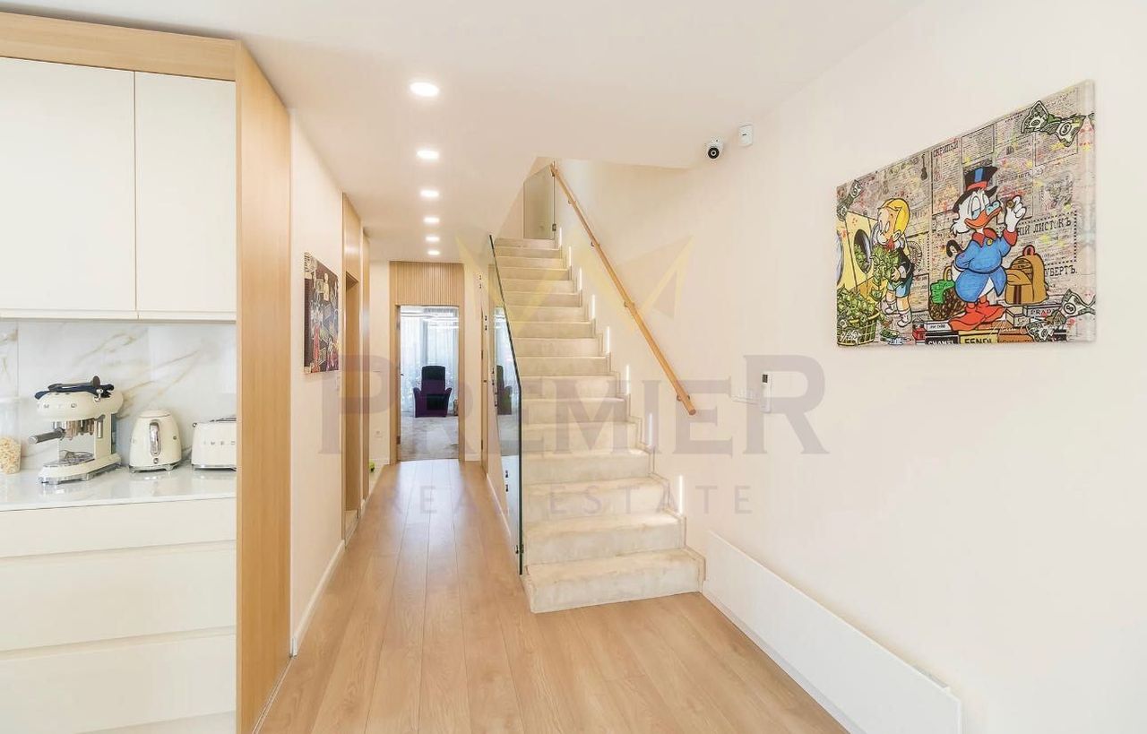 Продава се Мезонет в к.к. Св.Св. Константин и Елена - 300 кв.м за 2100 €/кв.м - Снимка #3