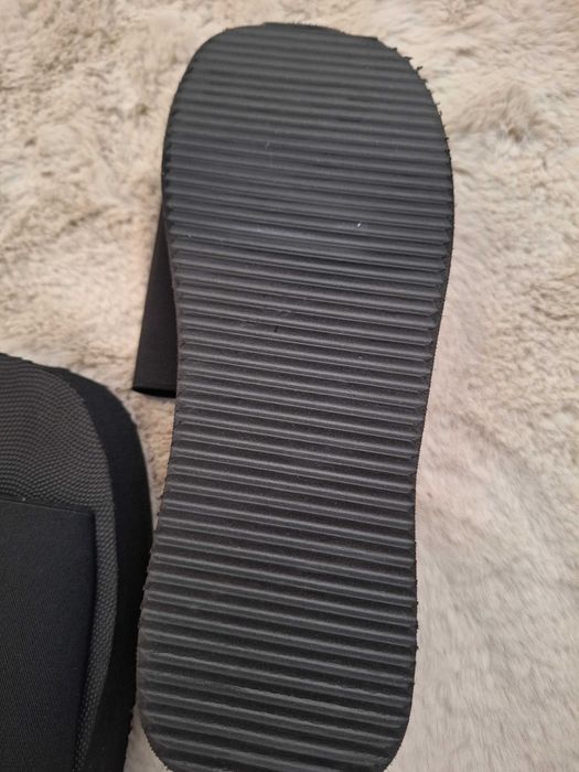 Papuci Primark noi fără etichetă mărimea 37