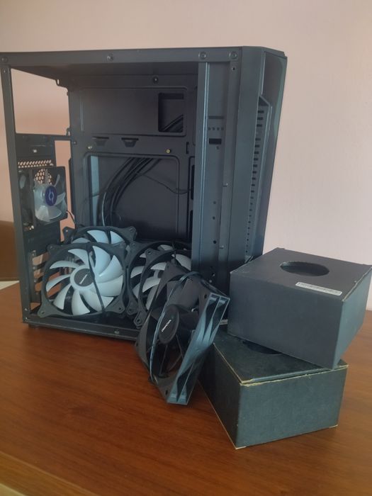 Carcasa Aqirys + 5x ventilatoare 3pin 120mm + 2x coolere AMD