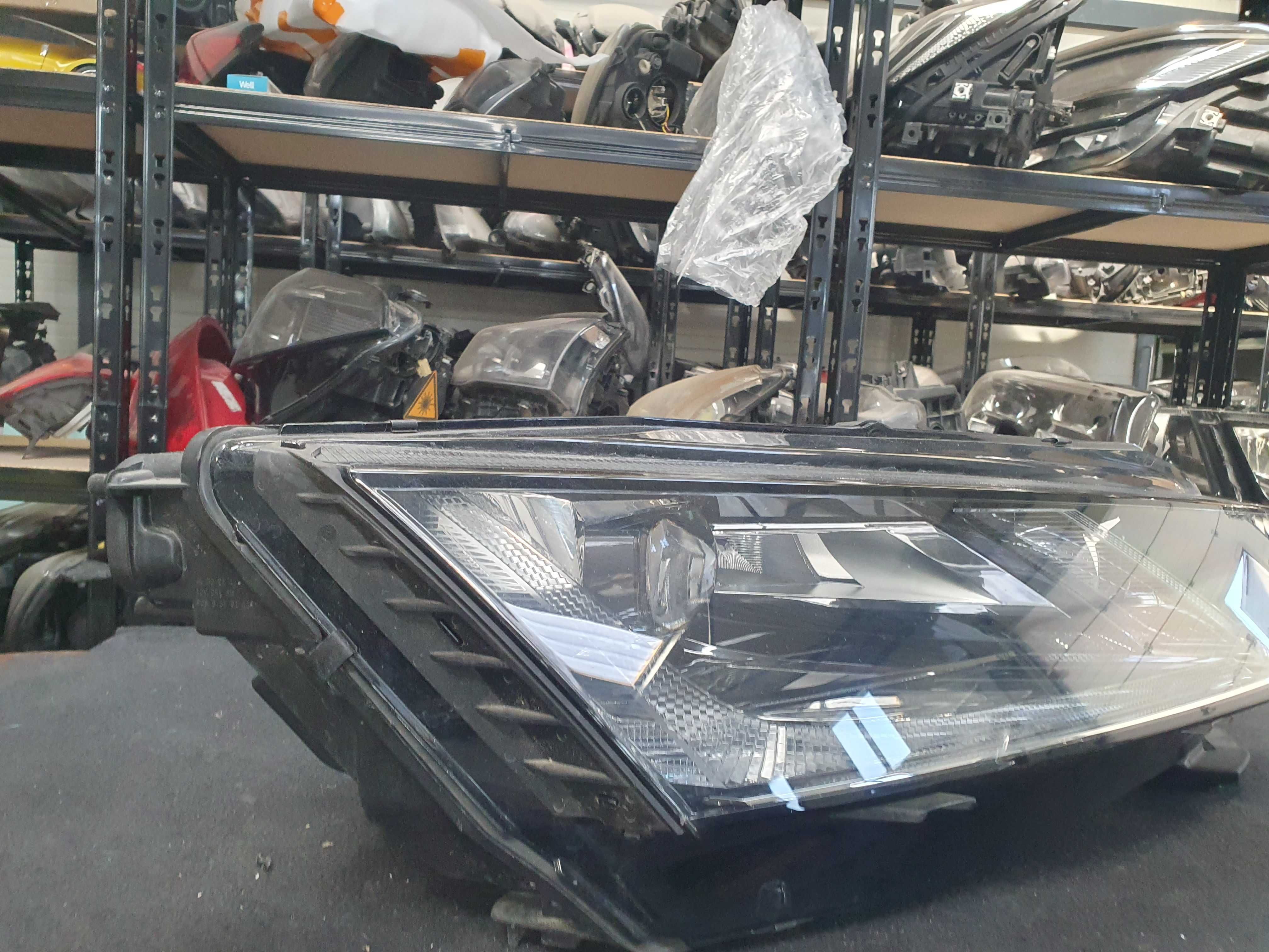 far dreapta skoda octavia 4 2023 full led