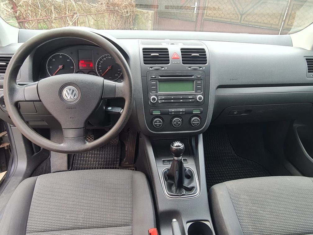 VW Jetta 1.9 TDI, 105 CP, 2006