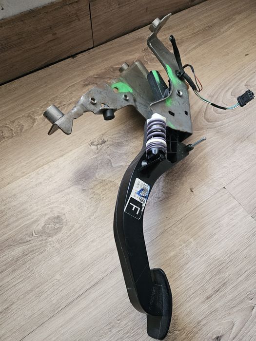 Pedala frana nissan j11 2013 2018