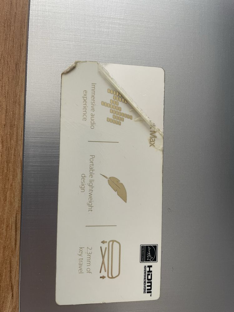 Лаптоп Asus VivoBook Max