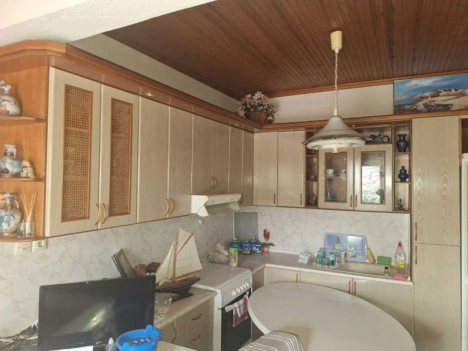 Къща на 300 метра от плажа - Аспровалта