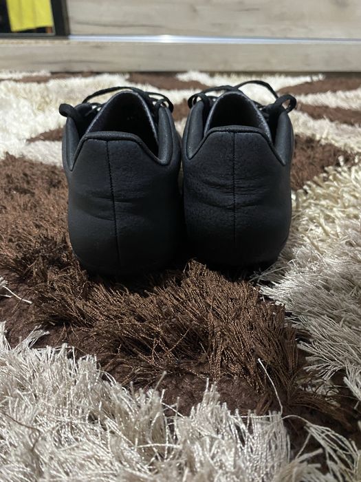 Vand ghete de fotbal Adidas Predator