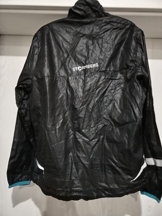 Оригинално пролетно якенце Adidas, ветровка Stormberg