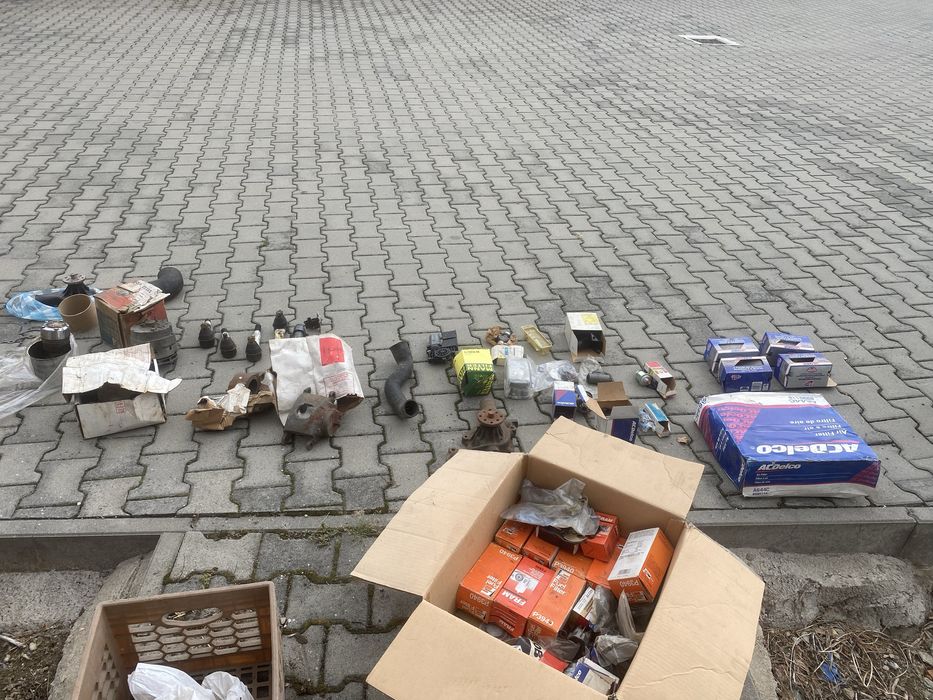 Piese Chevrolet,GMC Suburban,K1500,