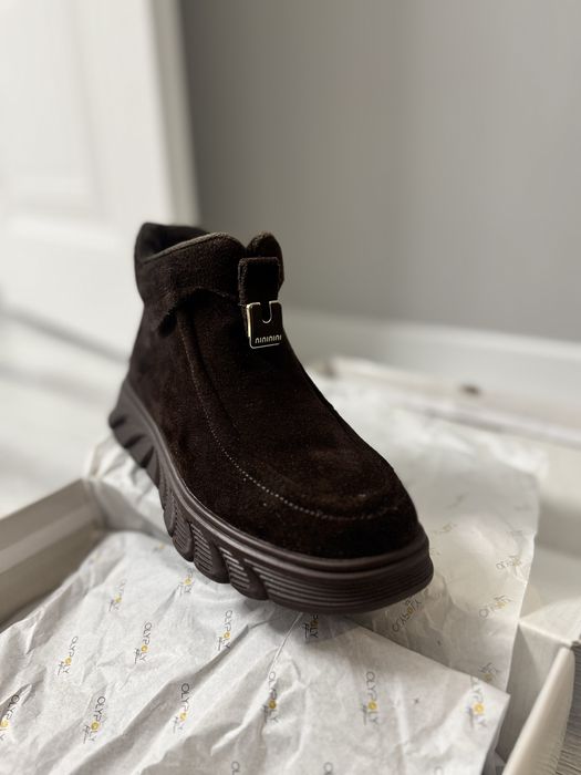 Продам женскую обувь новый